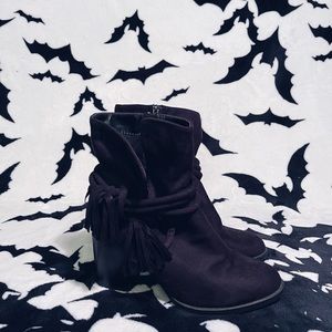 Black boho ankle boots with tassels